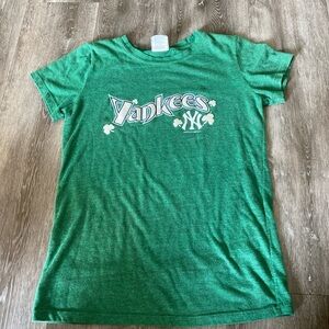 Women's Green Short Sleeve Tee